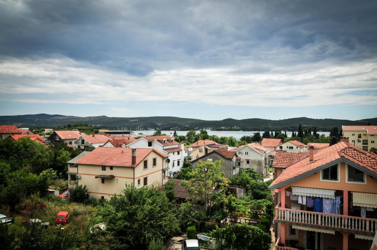 Milosavljevic Apartments Teodo Esterno foto