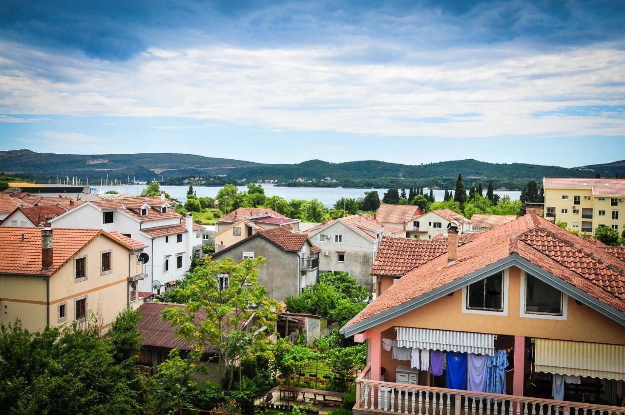 Milosavljevic Apartments Teodo Esterno foto