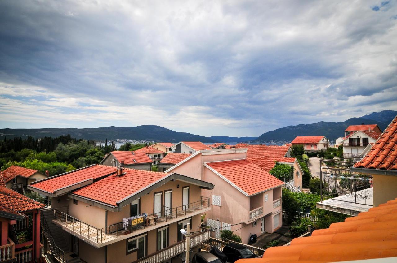 Milosavljevic Apartments Teodo Esterno foto