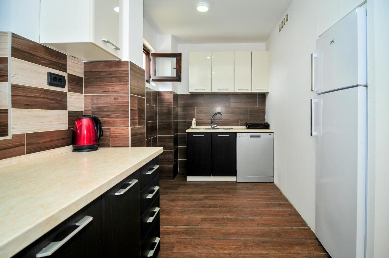 Milosavljevic Apartments Teodo Esterno foto