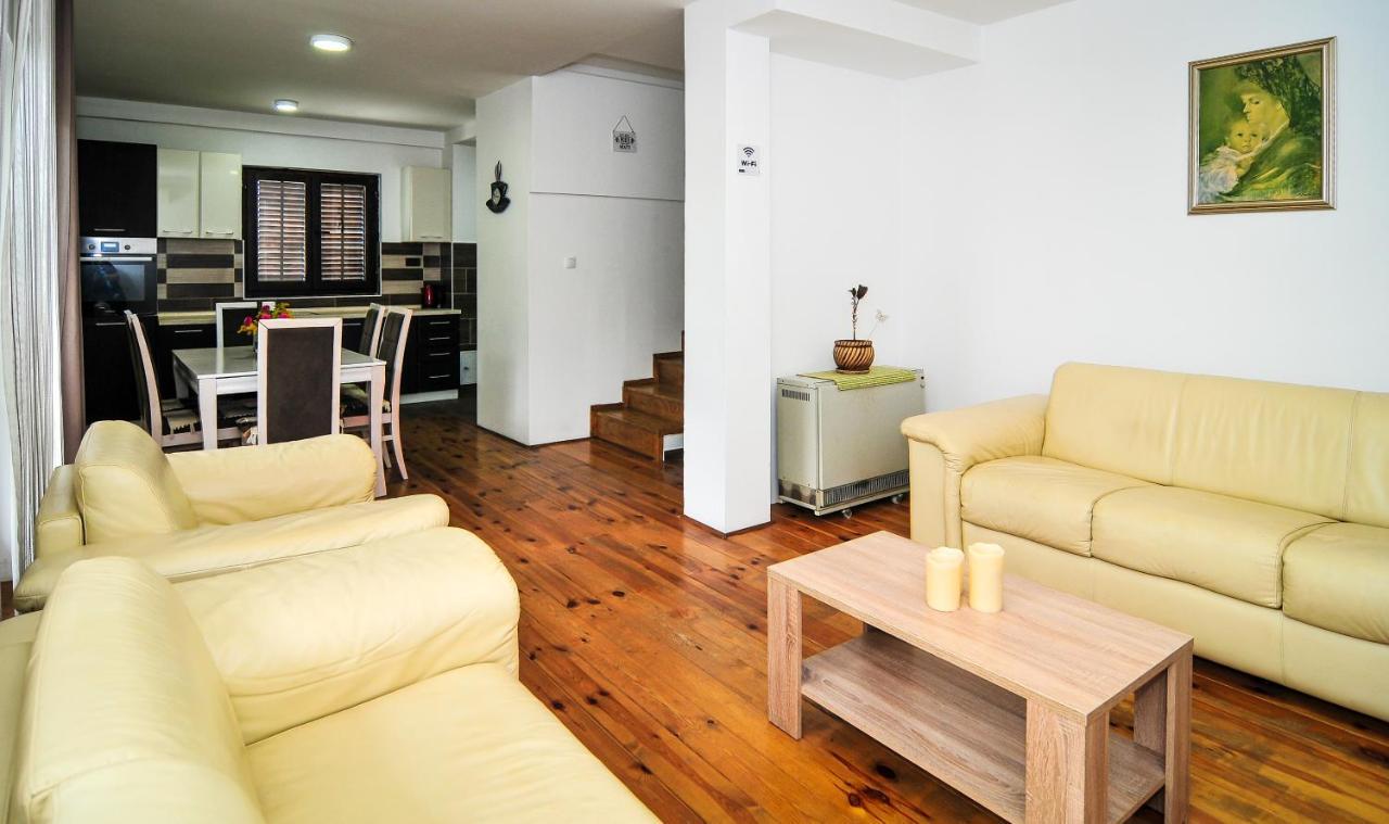 Milosavljevic Apartments Teodo Esterno foto