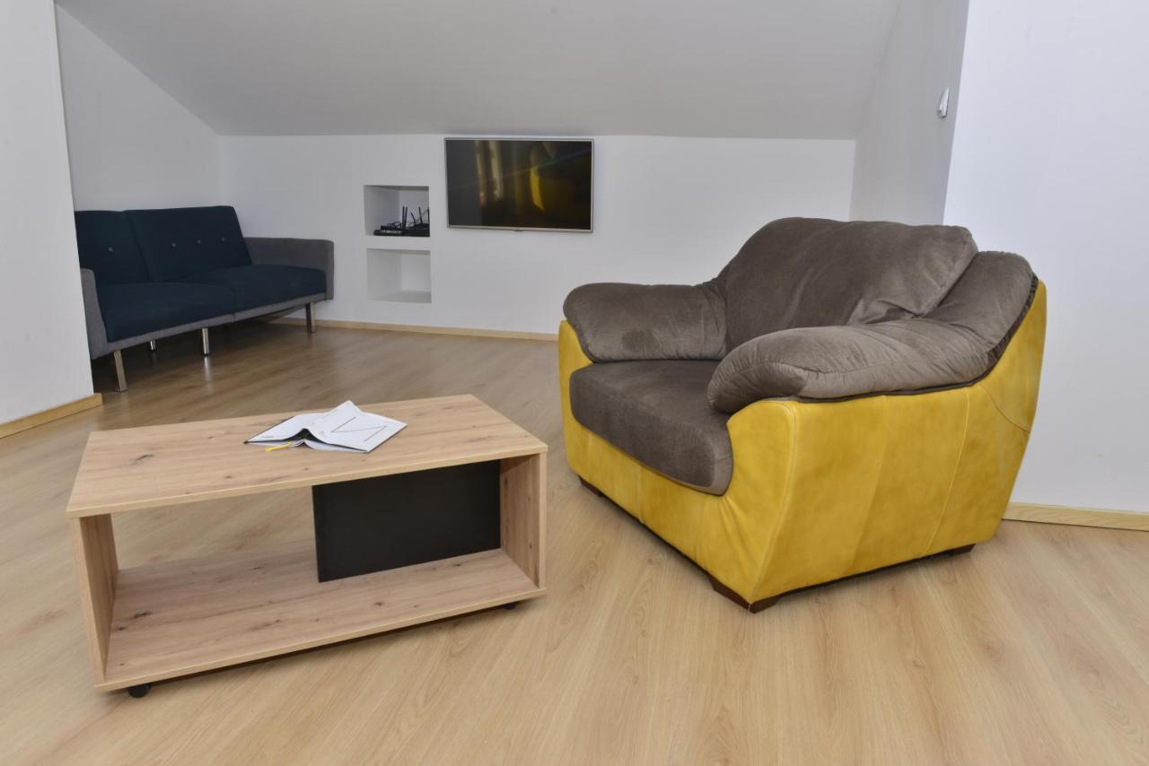 Milosavljevic Apartments Teodo Esterno foto