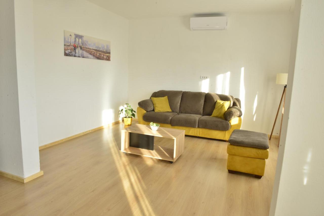 Milosavljevic Apartments Teodo Esterno foto
