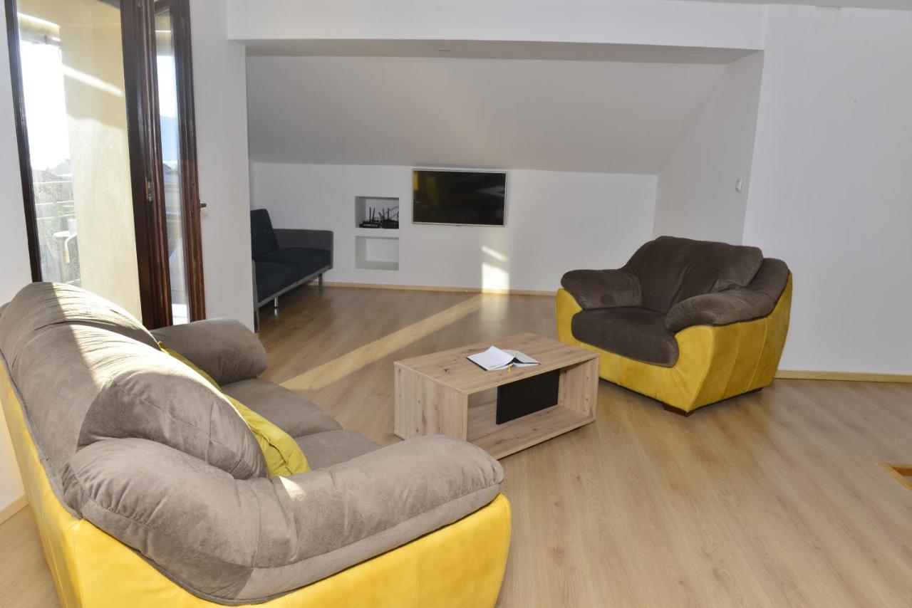 Milosavljevic Apartments Teodo Esterno foto
