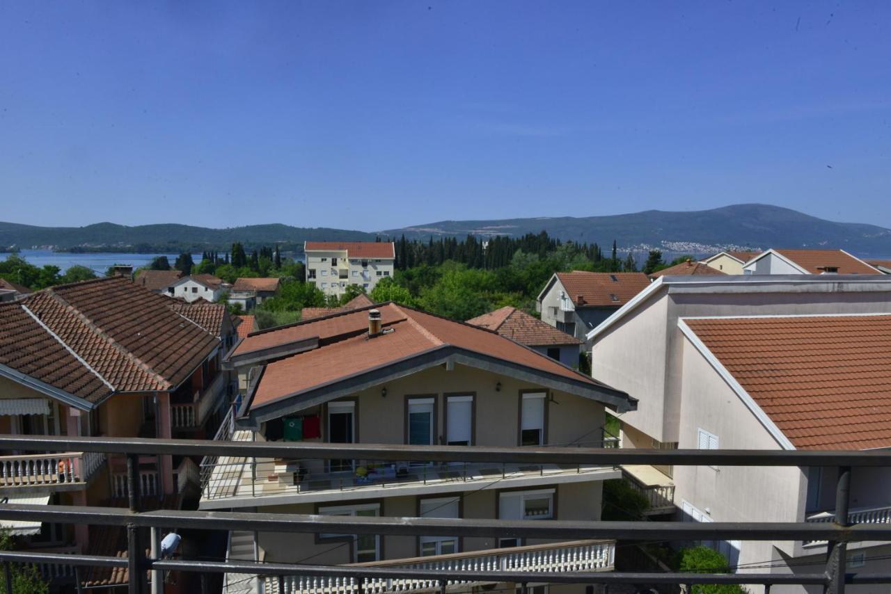 Milosavljevic Apartments Teodo Esterno foto