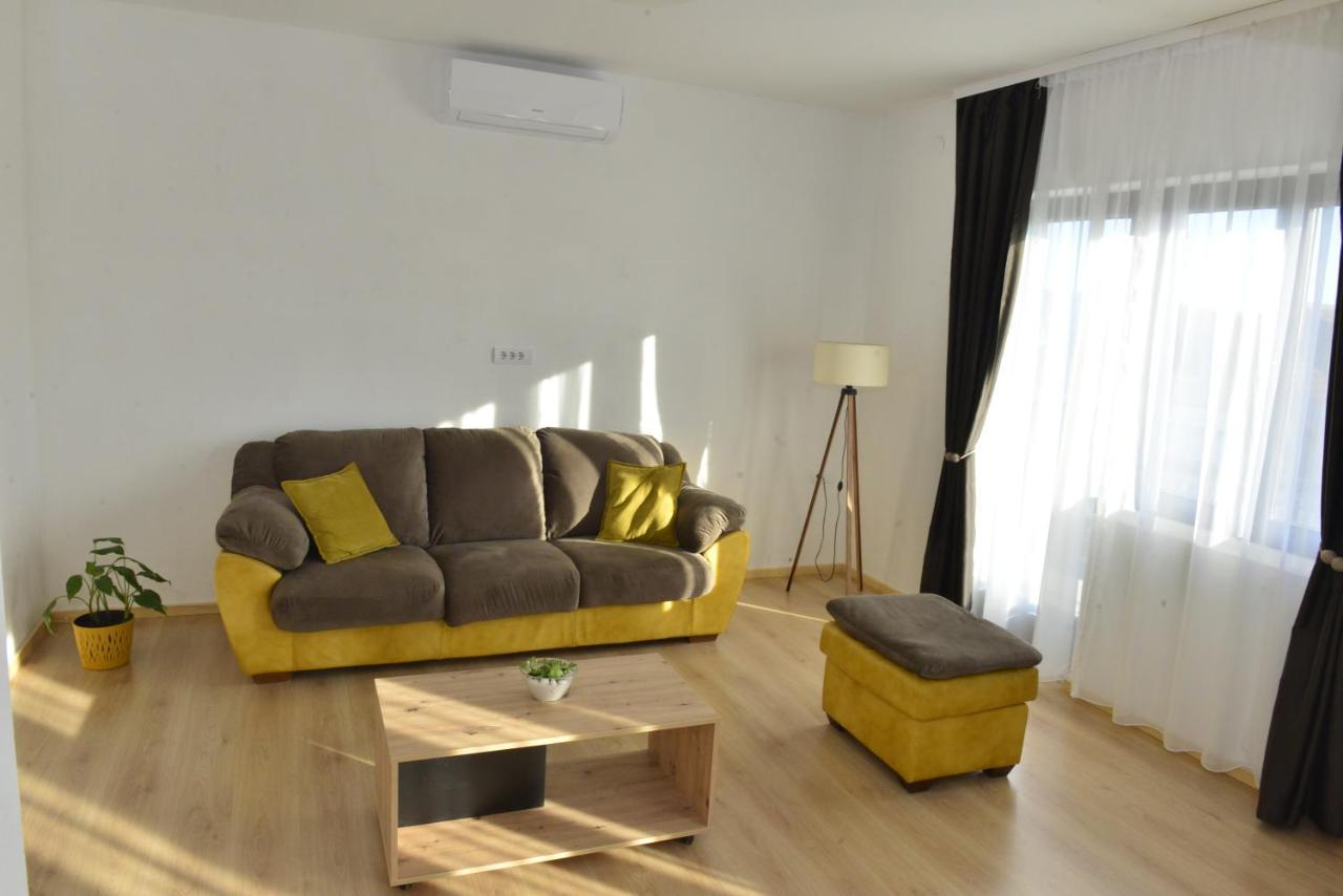 Milosavljevic Apartments Teodo Esterno foto