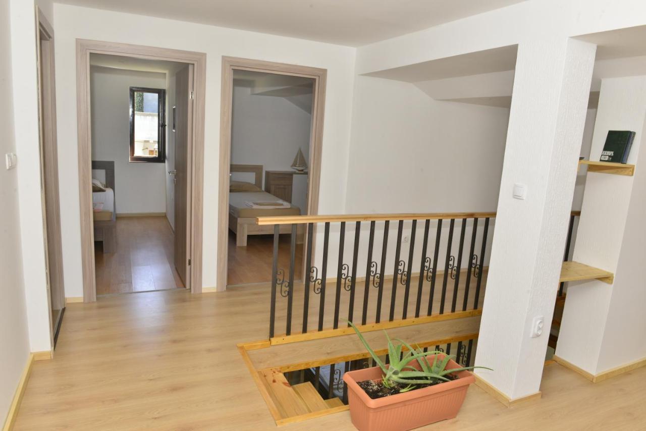 Milosavljevic Apartments Teodo Esterno foto