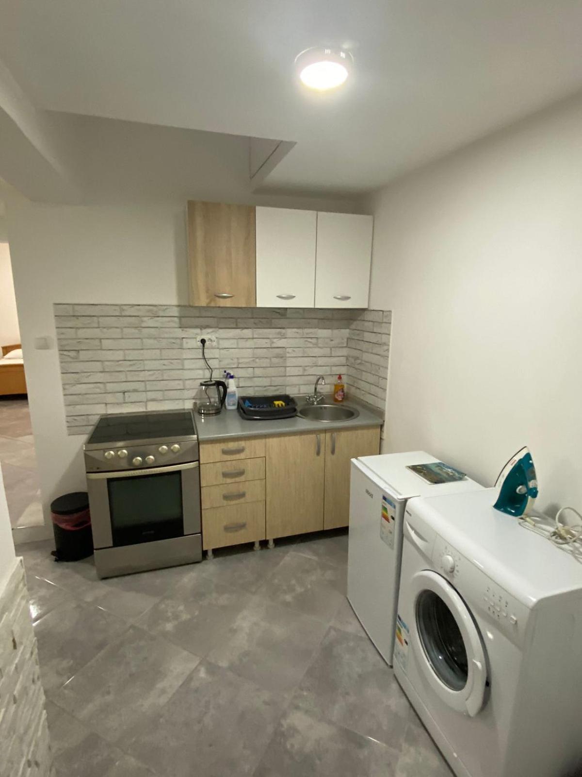 Milosavljevic Apartments Teodo Esterno foto