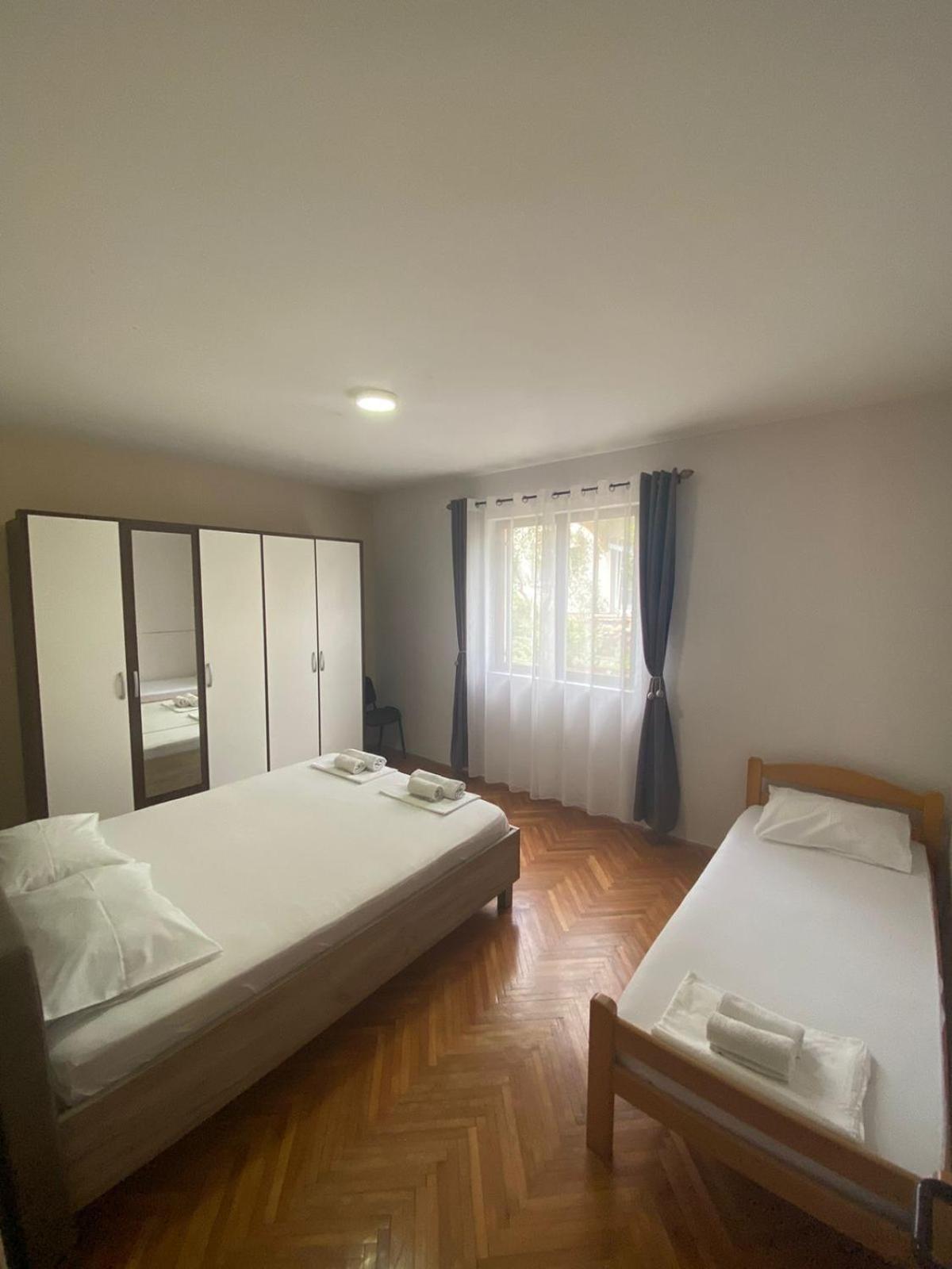 Milosavljevic Apartments Teodo Esterno foto
