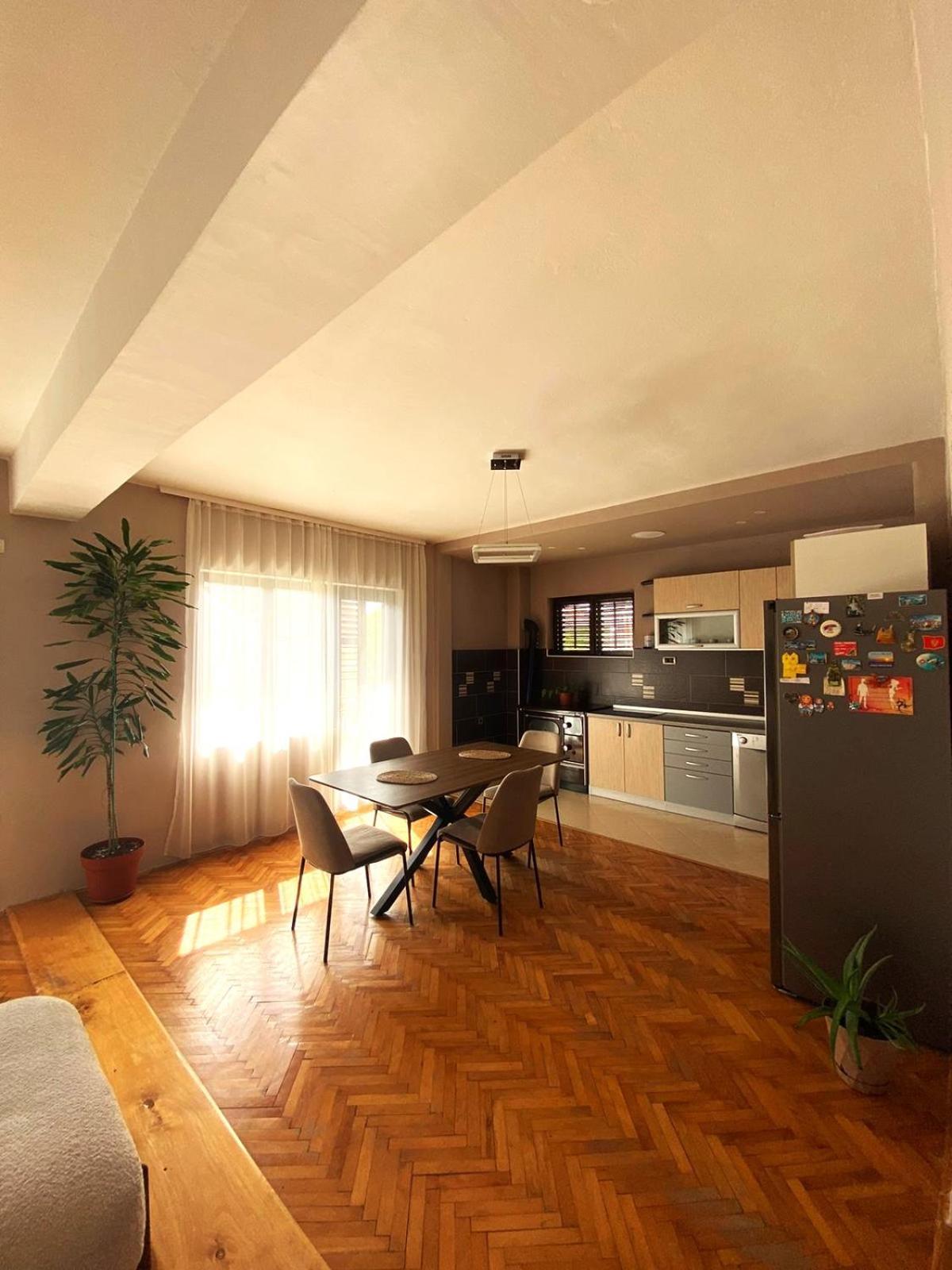 Milosavljevic Apartments Teodo Esterno foto