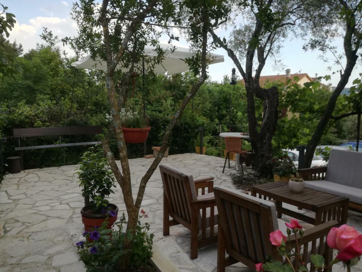Milosavljevic Apartments Teodo Esterno foto